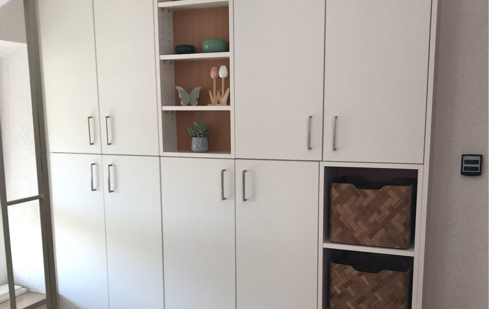 grosser schuhschrank treppenhaus
